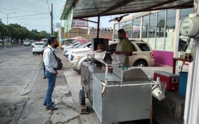SUPERVISAN QUE VENDEDORES DE ALIMENTOS CUMPLAN CON MEDIDAS SANITARIAS