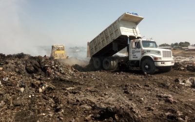 SE CONTROLA A TIEMPO INCENDIO EN BASURERO LOCAL