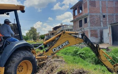 REALIZAN LIMPIEZA Y DESAZOLVE DE ARROYO EN LA COLONIA SANTA FE