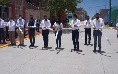 INAUGURAN OBRA DE PAVIMENTACIÓN DE LA CALLE LEANDRO VALLE