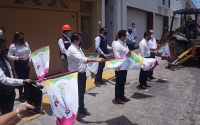 DAN BANDERAZO PARA INICIAR OBRAS DE PAVIMENTACIÓN EN EL CENTRO