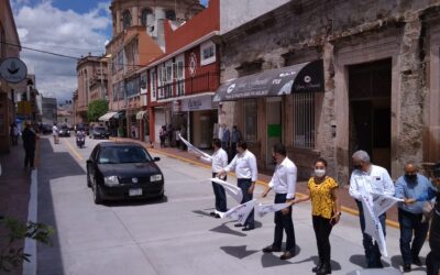 ABREN A LA CIRCULACIÓN VIAL CALLES RECIÉN PAVIMENTADAS EN LA ZONA CENTRO