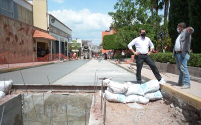 SUPERVISA ALCALDE AVANCES EN LA CALLE MADERO