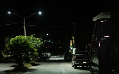 SUSTITUYEN LUMINARIAS EN EL FRACCIONAMIENTO EL CUITZILLO