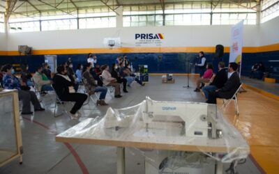 ENTREGAN MOBILIARIO Y EQUIPO PARA IMPULSAR A PEQUEÑOS Y MEDIANOS NEGOCIOS