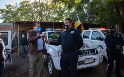 ENTREGA ALCALDE TRES PATRULLAS A TRÁNSITO MUNICIPAL