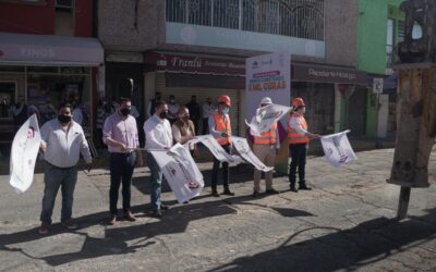 REALIZAN TRABAJOS DE MEJORAMIENTO VIAL EN LA CALLE HIDALGO