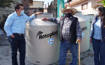 FAVORECEN A LA POBLACIÓN RURAL CON ENTREGA DE TINACOS