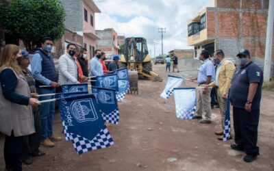 CONTINUO MEJORAMIENTO DE VIALIDADES EN LA PIEDAD