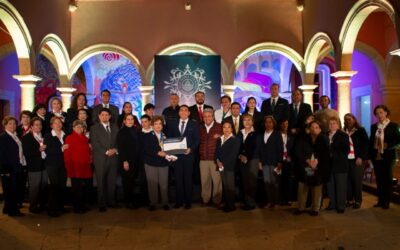 VOLUNTARIAS VICENTINAS GALARDONADAS CON LA PRESEA CAVADAS