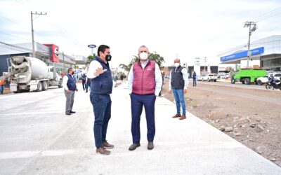 ALCALDE DE LA PIEDAD Y GOBERNADOR SUPERVISAN OBRA EN EL BOULEVARD