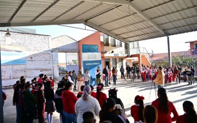 ENTREGAN BECAS A ALUMNOS DE EDUCACIÓN BÁSICA EN LA PIEDAD