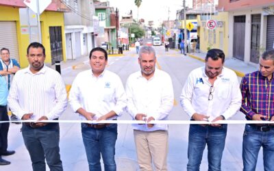 CONTINÚAN LOS MEJORAMIENTOS DE CALLES Y CAMINOS  EN COLONIAS Y COMUNIDADES