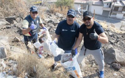VOLUNTARIOS PARTICIPAN EN LA LIMPIEZA DE VARIOS PUNTOS DE LA CIUDAD
