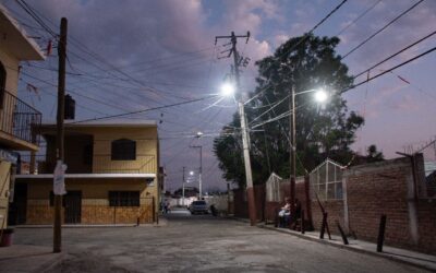 SE CUMPLE COMPROMISO DE MEJORAR LUMINARIAS EN COMUNIDADES