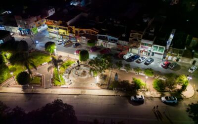 JARDÍN VENUSTIANO CARRANZA, AHORA MÁS ILUMINADO