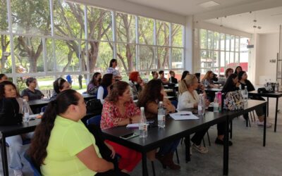 OFRECEN PLÁTICA PARA QUE EMPRENDEDORAS APRENDAN A CREAR SU MARCA