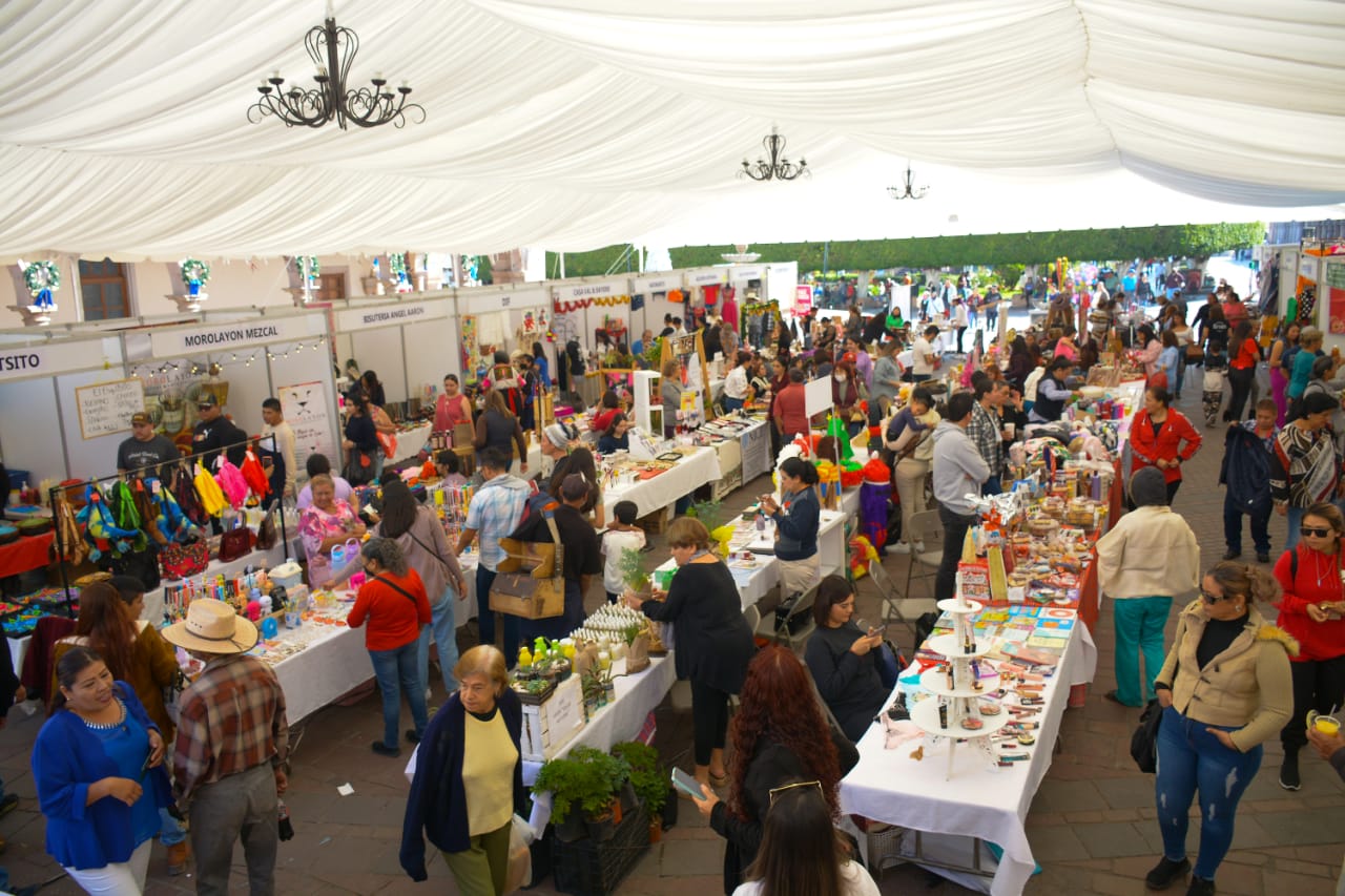 ESTE 16 Y 17 DE DICIEMBRE EXPO MUJER EMPRENDE EDICIÓN NAVIDEÑA