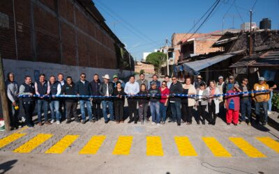 INAUGURA ALCALDE UN TRAMO DE LA CALLE FRANCISCO VILLA