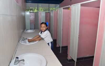 REHABILITAN BAÑOS EN PRIMARIA PÚBLICA “VASCO DE QUIROGA”