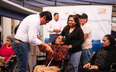 GOBIERNO DE LA PIEDAD Y MERZA ENTREGAN SILLAS DE RUEDAS