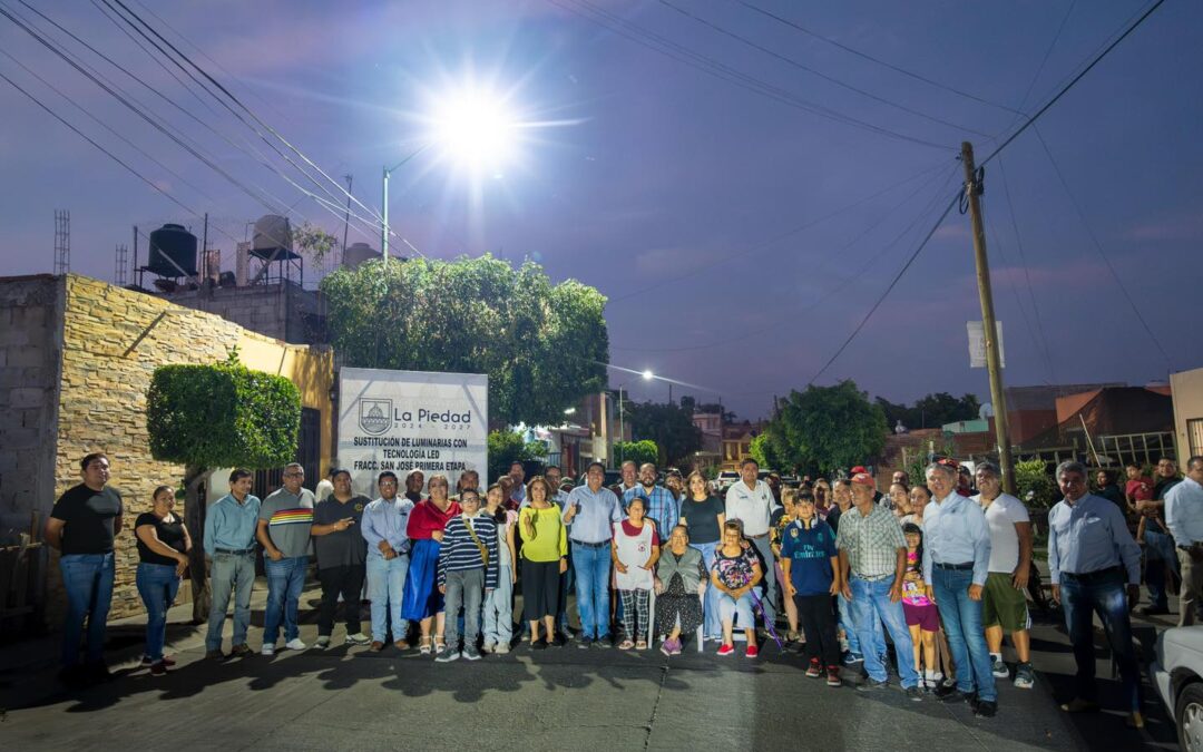 GOBIERNO DE LA PIEDAD SIGUE ILUMINANDO LA CIUDAD