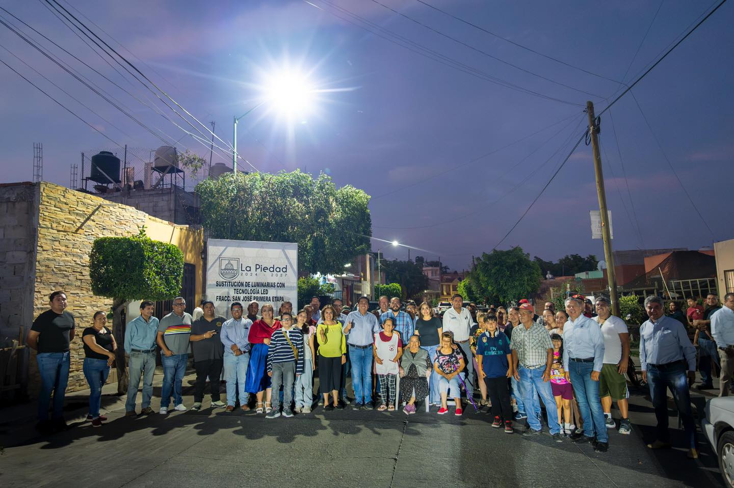 GOBIERNO DE LA PIEDAD SIGUE ILUMINANDO LA CIUDAD