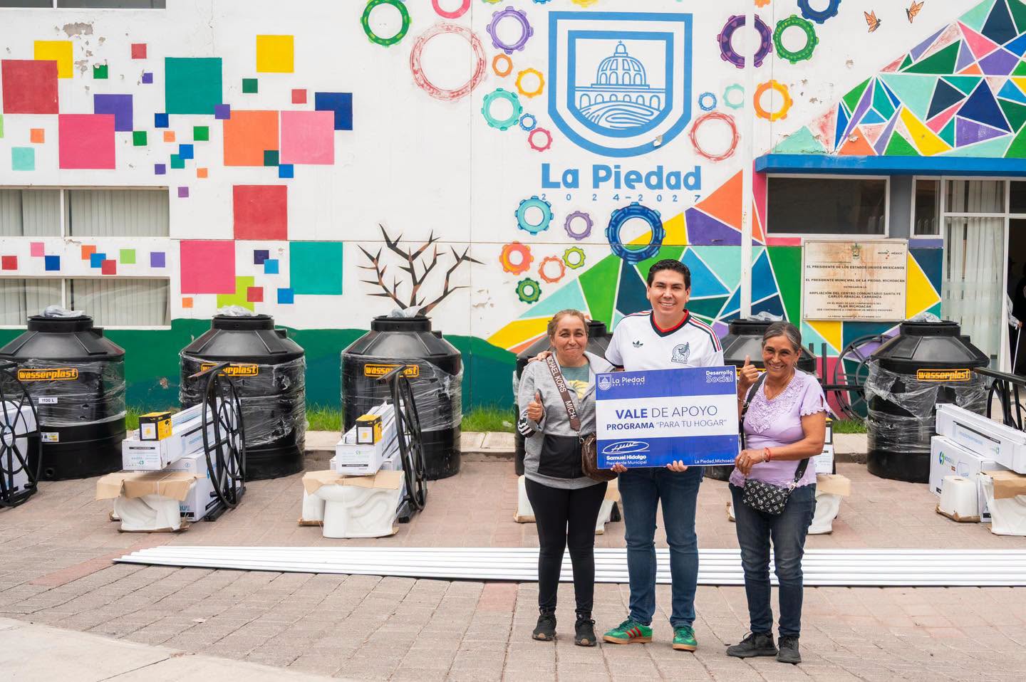 ENTREGA GOBIERNO DE LA PIEDAD MÁS APOYOS EN BENEFICIO DE FAMILIAS PIEDADENSES