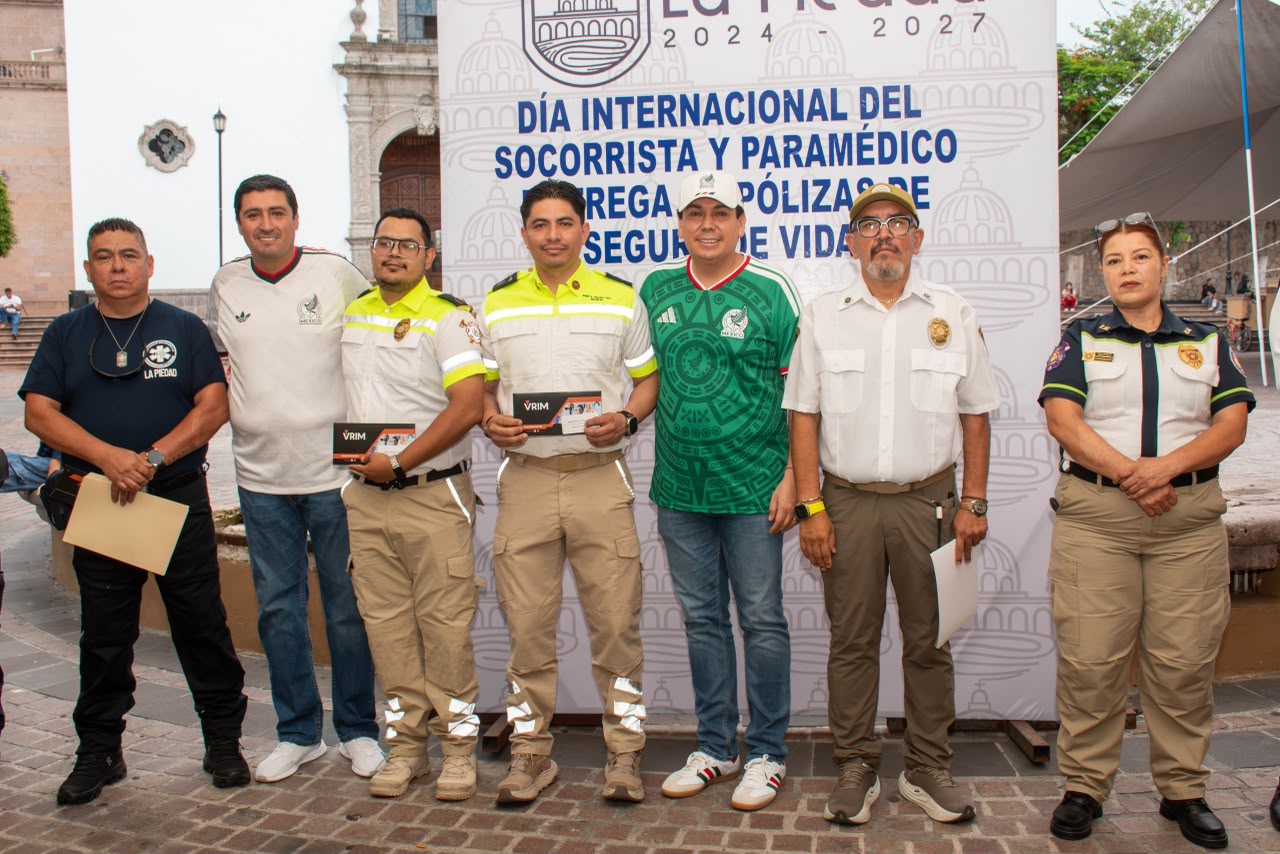 ENTREGA GOBIERNO MUNICIPAL SEGUROS DE VIDA A CORPORACIONES DE AUXILIO Y RESCATE