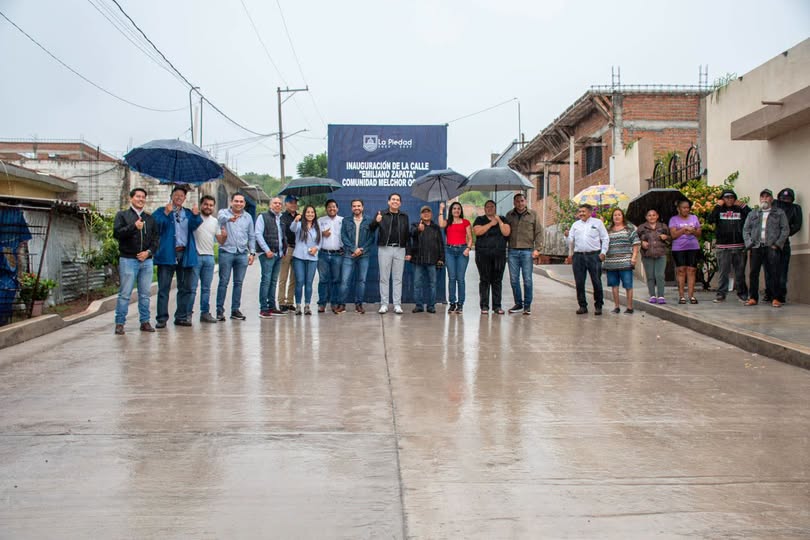 INAUGURA SAMUEL HIDALGO PRIMERA ETAPA DE PAVIMENTACIÓN EN LA MELCHOR OCAMPO